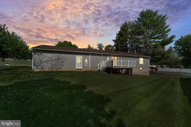 114 BIRCH ST NE, Leesburg, VA 20176