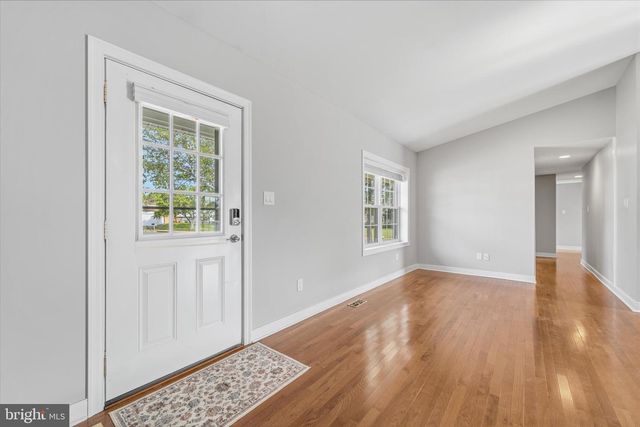 114 BIRCH ST NE, Leesburg, VA 20176