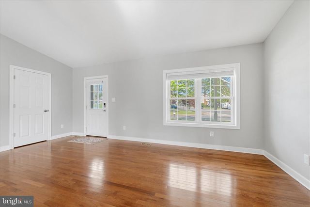 114 BIRCH ST NE, Leesburg, VA 20176