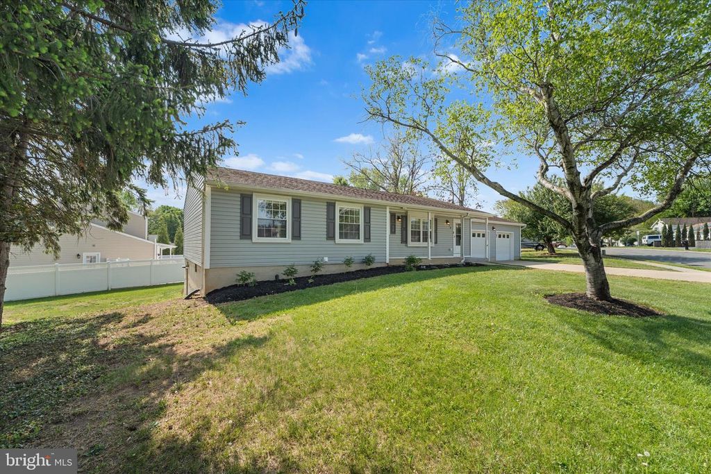 114 BIRCH ST NE, Leesburg, VA 20176