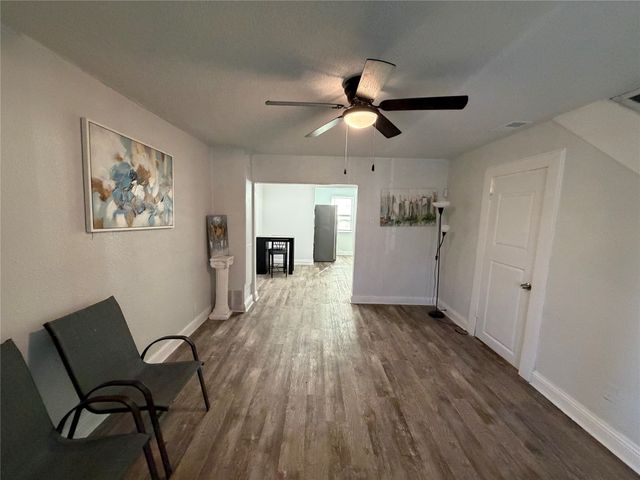 222 E Woodin Boulevard, Dallas, TX 75216