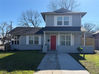222 E Woodin Boulevard, Dallas, TX 75216