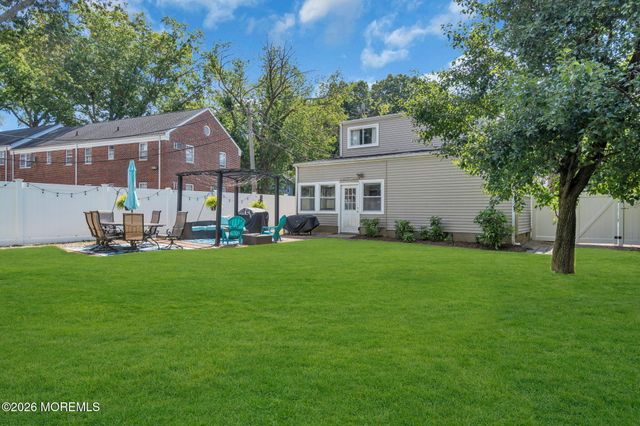 63 Madison Avenue, Red Bank, NJ 07701