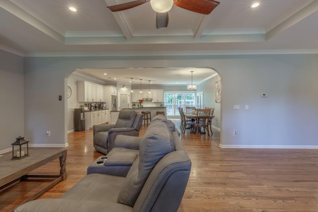215 Red Oak Ridge Drive, Chickamauga, GA 30707