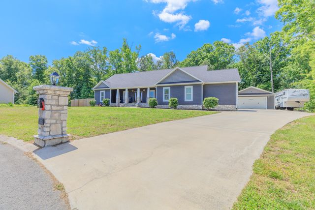 215 Red Oak Ridge Drive, Chickamauga, GA 30707
