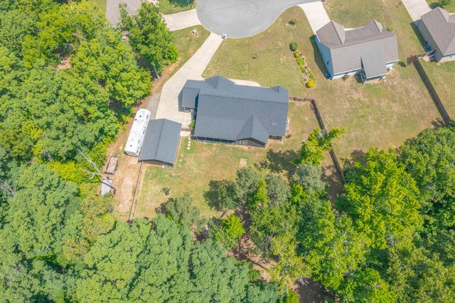 215 Red Oak Ridge Drive, Chickamauga, GA 30707