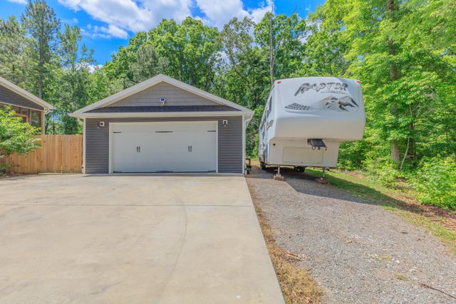 215 Red Oak Ridge Drive, Chickamauga, GA 30707