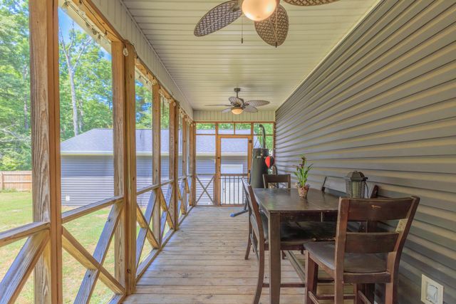 215 Red Oak Ridge Drive, Chickamauga, GA 30707