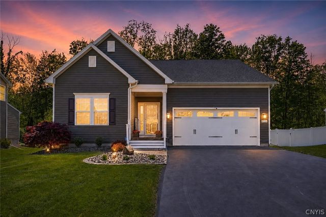 8526 McNamara Drive, Clay, NY 13041