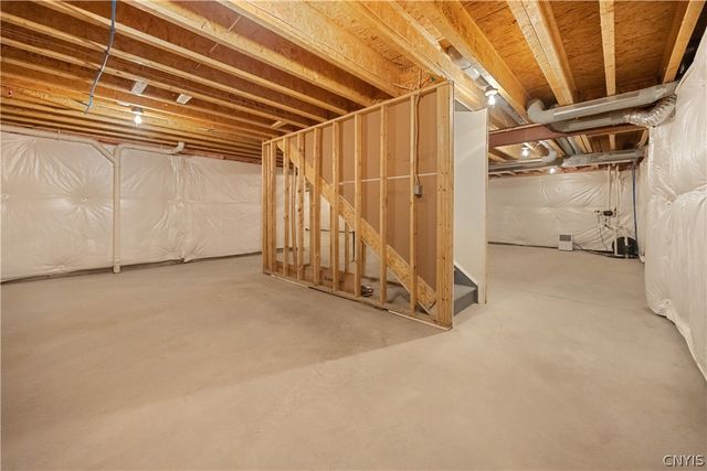 8526 McNamara Drive, Clay, NY 13041