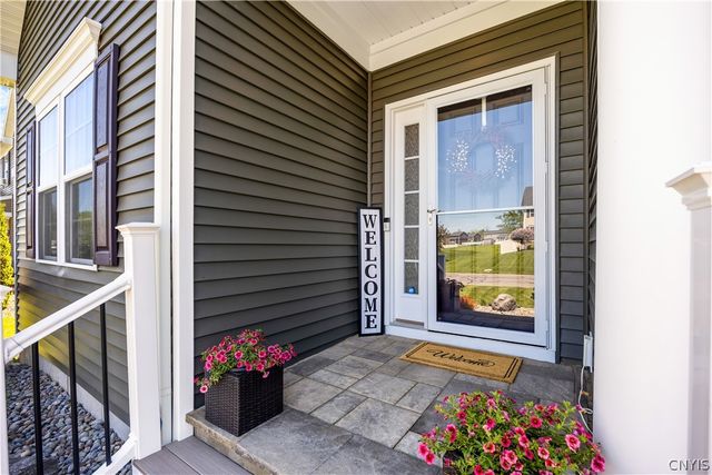 8526 McNamara Drive, Clay, NY 13041