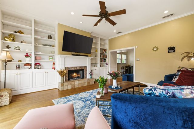 907 Monte Vista Drive, Dallas, TX 75223