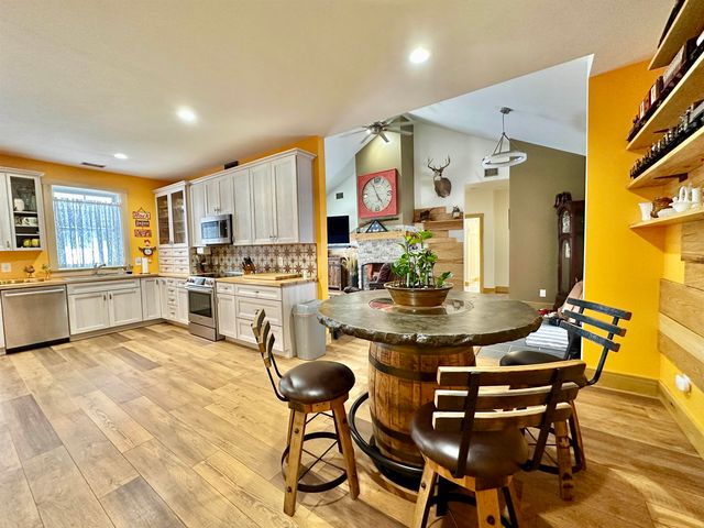 2144 N Jacobson Road, Suttons Bay, MI 49682