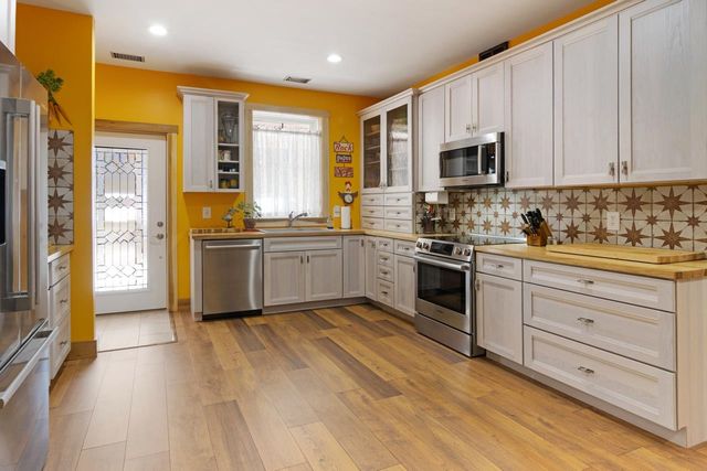 2144 N Jacobson Road, Suttons Bay, MI 49682