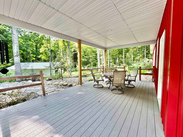 2144 N Jacobson Road, Suttons Bay, MI 49682