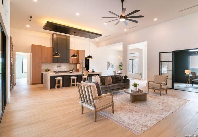 22824 LINWOOD RDG, San Antonio, TX 78255
