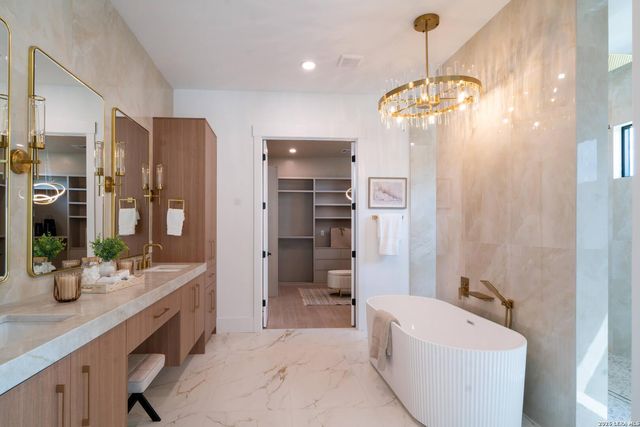 22824 LINWOOD RDG, San Antonio, TX 78255
