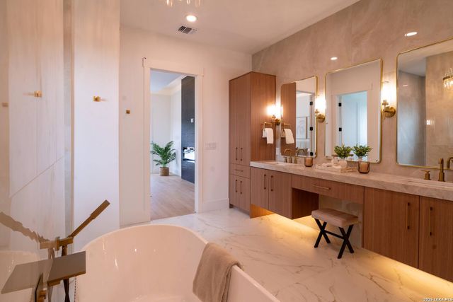 22824 LINWOOD RDG, San Antonio, TX 78255
