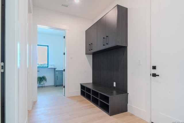 22824 LINWOOD RDG, San Antonio, TX 78255
