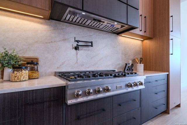22824 LINWOOD RDG, San Antonio, TX 78255