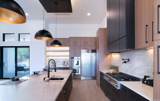 22824 LINWOOD RDG, San Antonio, TX 78255
