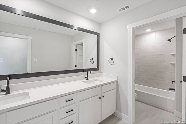 306 Lawrence Drive, Castroville, TX 78009