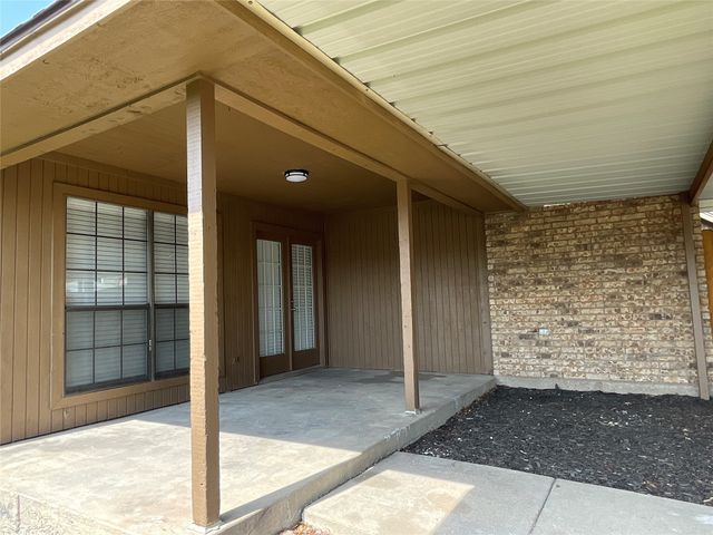 459 Little Valley Court, Fort Worth, TX 76108