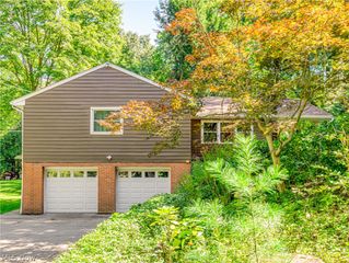 4467 S Main Street, Green, OH 44319