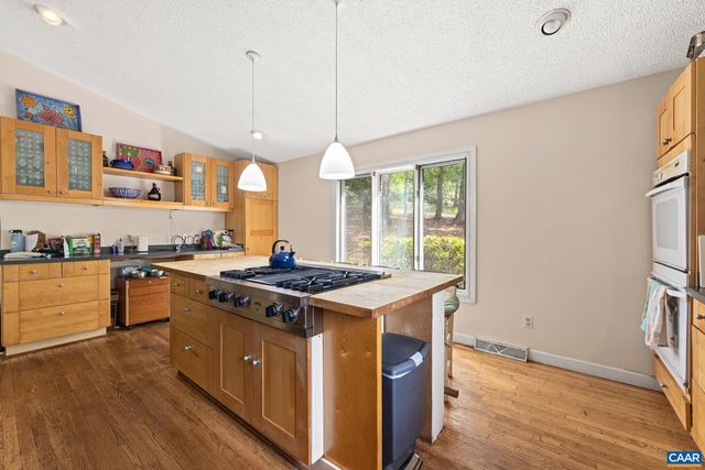 1880 NORTH PANTOPS DR, Charlottesville, VA 22911