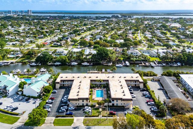 342 Southwind Drive 102, North Palm Beach, FL 33408