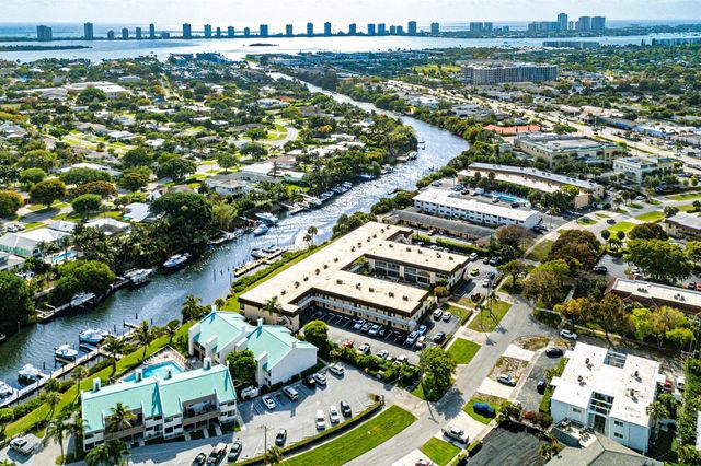 342 Southwind Drive 102, North Palm Beach, FL 33408