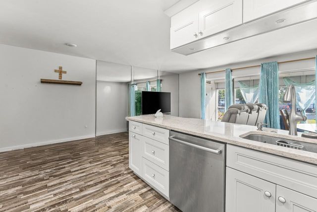 342 Southwind Drive 102, North Palm Beach, FL 33408
