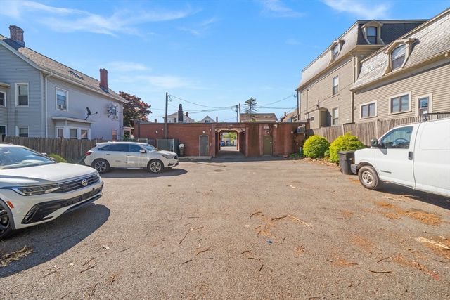 688 Broadway, Chelsea, MA 02150