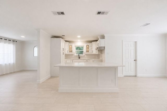 5718 Pine Arbor Drive, Houston, TX 77066