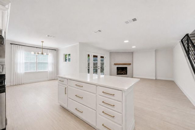 5718 Pine Arbor Drive, Houston, TX 77066