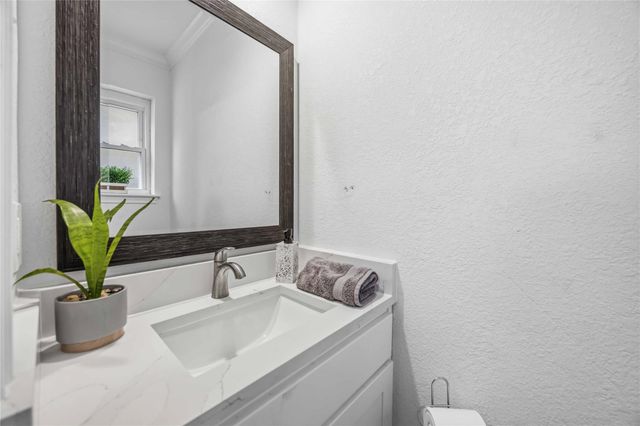 5718 Pine Arbor Drive, Houston, TX 77066