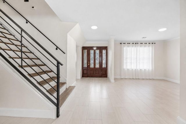 5718 Pine Arbor Drive, Houston, TX 77066