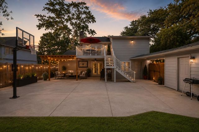 5718 Pine Arbor Drive, Houston, TX 77066