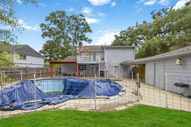 5718 Pine Arbor Drive, Houston, TX 77066