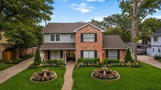 5718 Pine Arbor Drive, Houston, TX 77066
