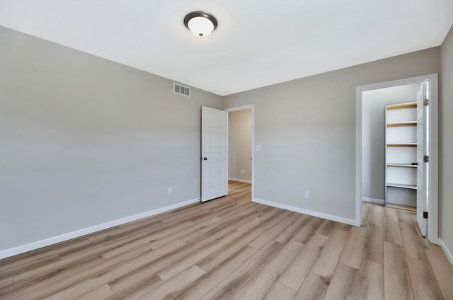 9149 Chris Ct, Bel Aire, KS 67226