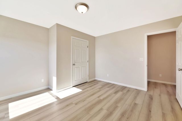 9149 Chris Ct, Bel Aire, KS 67226