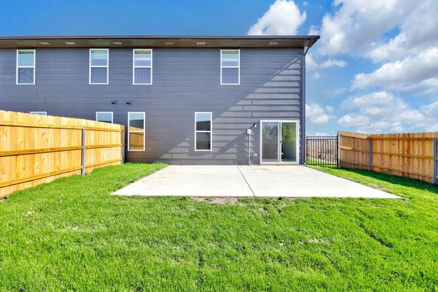 9149 Chris Ct, Bel Aire, KS 67226
