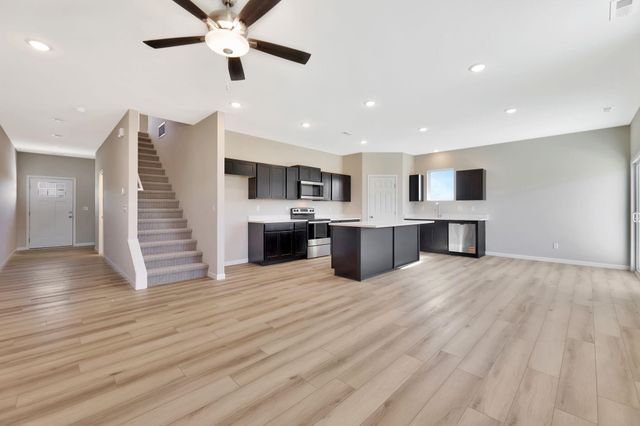 9149 Chris Ct, Bel Aire, KS 67226