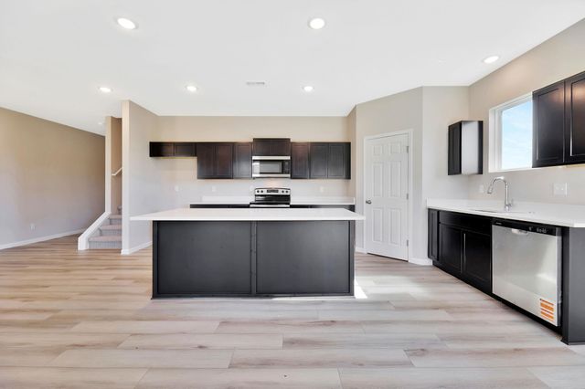9149 Chris Ct, Bel Aire, KS 67226