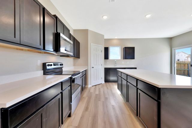 9149 Chris Ct, Bel Aire, KS 67226