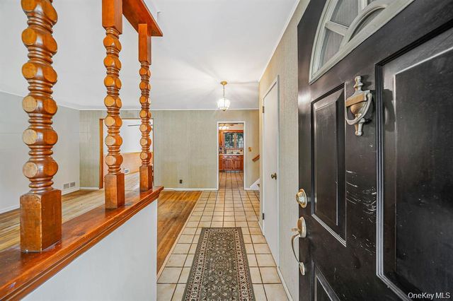 34 Gristmill Lane, Huntington, NY 11743