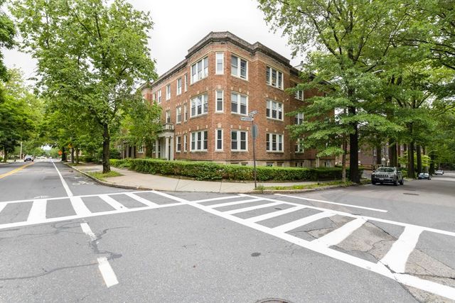 315 St Paul Unit 1, Brookline, MA 02446