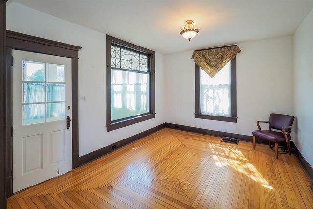 24 W Linden Street, Three Oaks, MI 49128