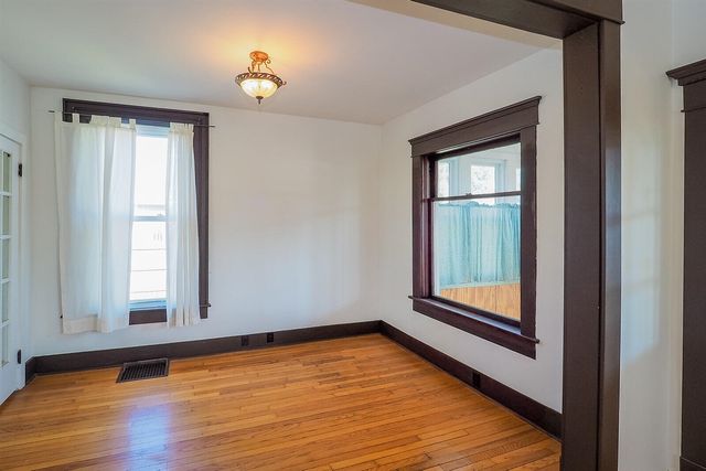 24 W Linden Street, Three Oaks, MI 49128